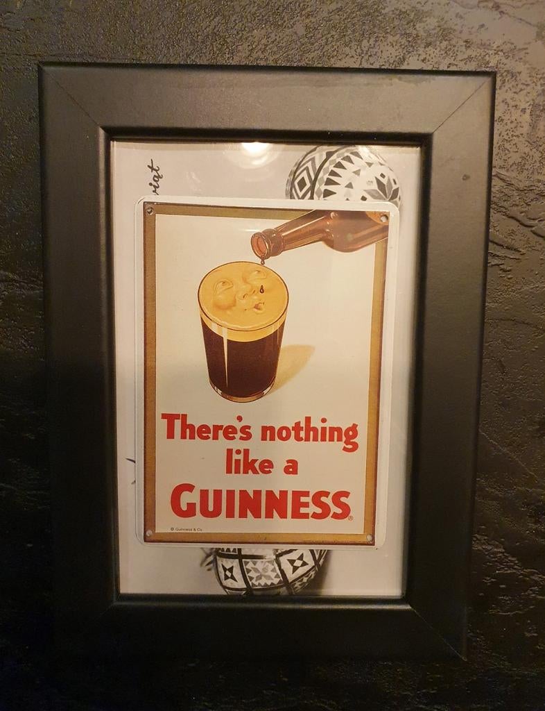 Kader Met Kleine Metaal Reclamebord - Guinness -, Ophalen of Verzenden, Gebruikt, Reclamebord, Plaat of Schild, Overige merken