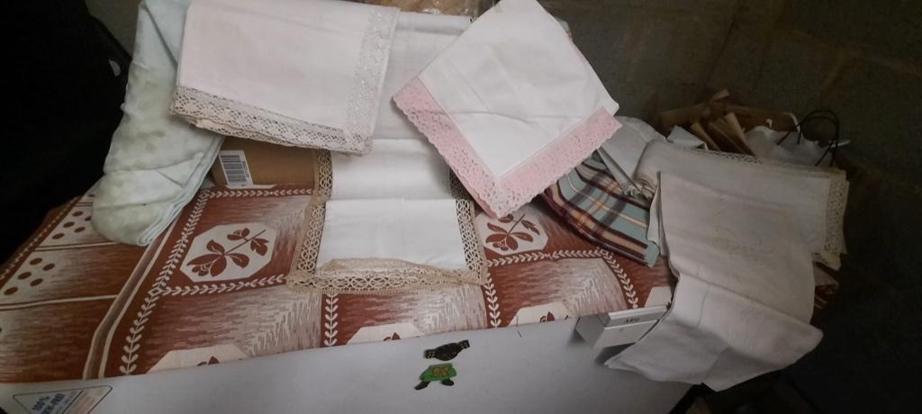 lot d anciens draps et nappes en coton ou lin, Enlèvement