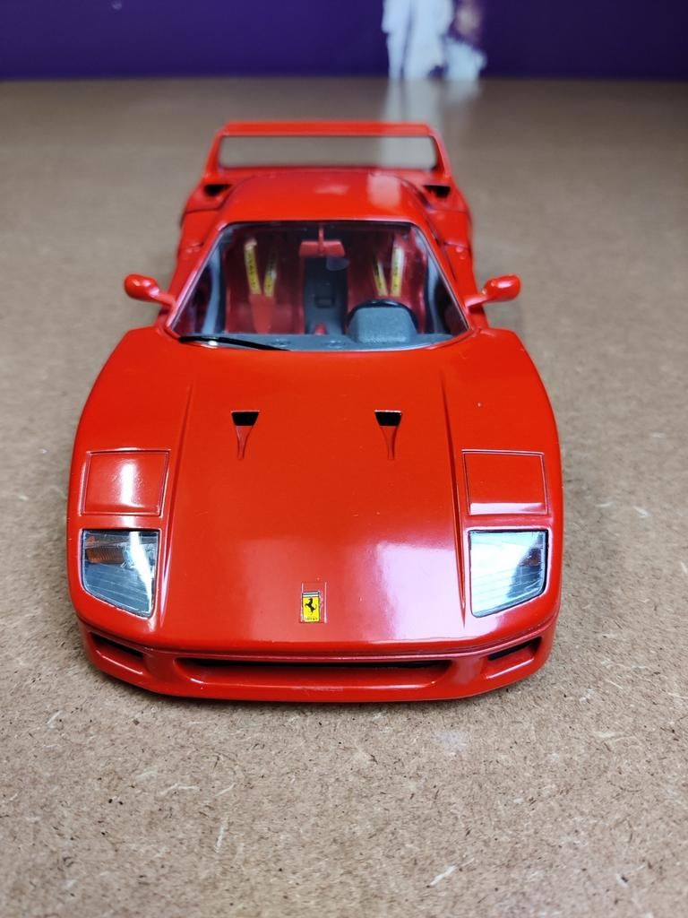 FERRARI F40 BURAGO 1/18, Enlèvement ou Envoi, Comme neuf, Burago