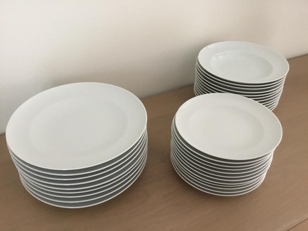 BORDEN KALHA PURE & SIMPLE, Huis en Inrichting, Keuken | Servies, Ophalen, Zo goed als nieuw, Bord(en), Effen