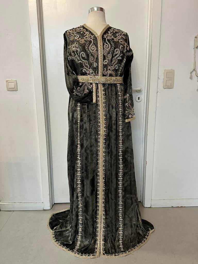 Prachtige Kaftan met sleep XL incl riem, Ophalen, Zo goed als nieuw, Maat 46/48 (XL) of groter
