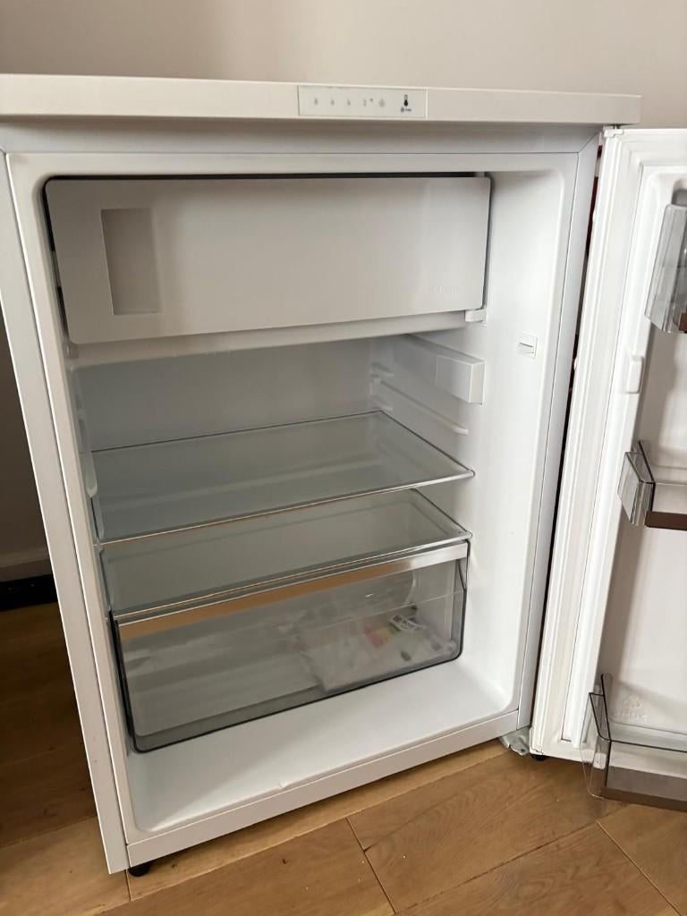 Frigo AEG pose libre – Excellent état (quasi neuf), Electroménager, Réfrigérateurs & Frigos, Avec compartiment congélateur, 85 à 120 cm