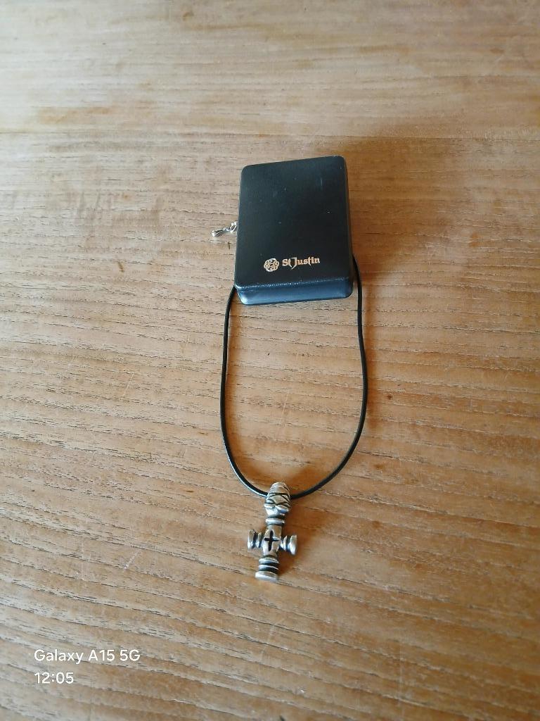 juweel  HANGER (hamer van THOR) €20, Ophalen