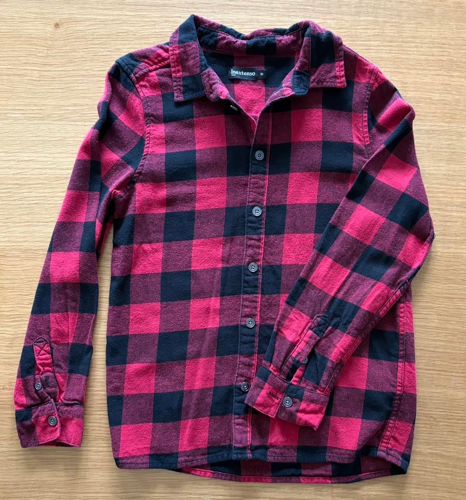 Chemise à carreaux rouge et noir - 10 ans - 4€, Kinderen en Baby's, Ophalen of Verzenden, Zo goed als nieuw, Jongen, Shirt of Longsleeve