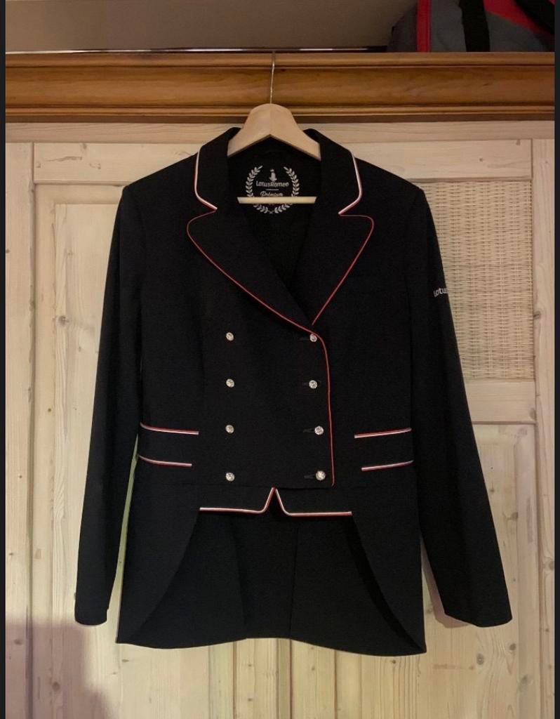 Zwart wedstrijdjasje van Lotus Romeo Premium, Dieren en Toebehoren, Paardrijkleding, Dressuur, Ophalen of Verzenden, Zo goed als nieuw