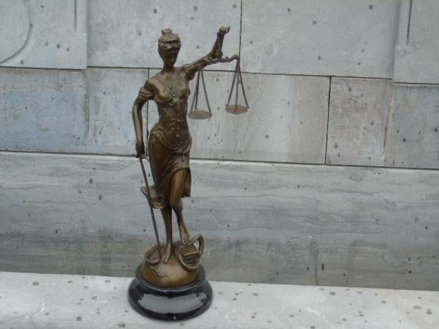 Vrouwe Justitia in brons gesigneerd, MEYER, Antiek en Kunst, Antiek | Brons en Koper, Brons, Ophalen of Verzenden