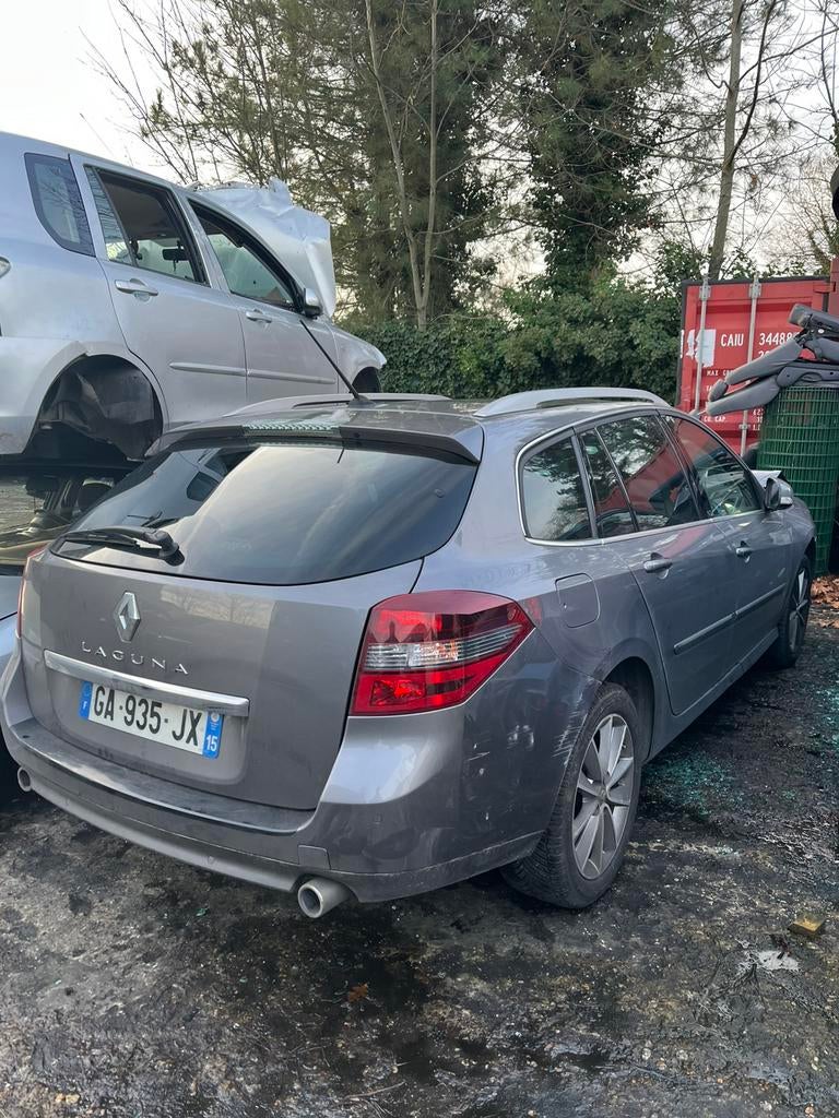 RENAULT LAGUNA 2015 ALLE ONDERDELEN BESCHIKBAAR, Ophalen, Voor, Renault