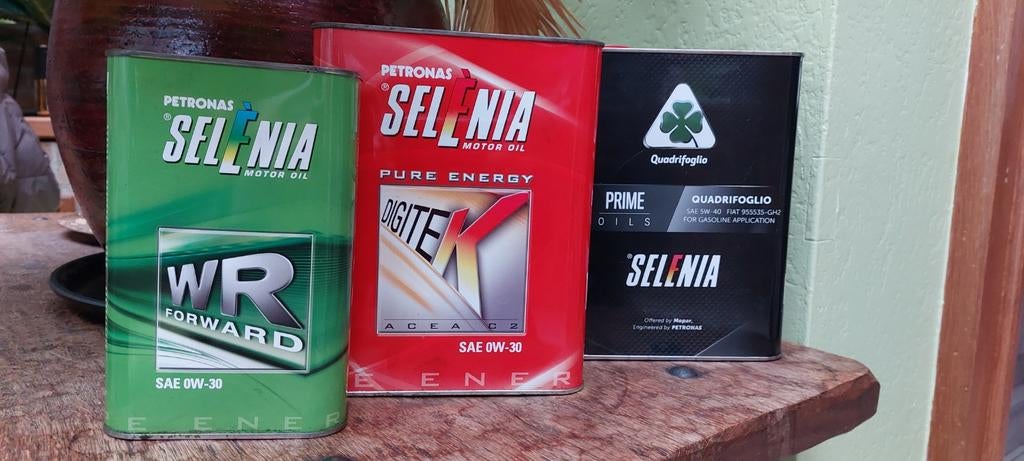 Bouteilles d'huile Petronas Selenia Quadrifoglio, Collections, Enlèvement ou Envoi