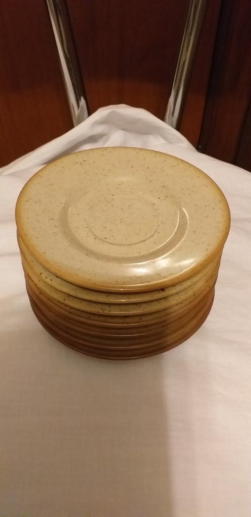 7 sous-tasses grès beige moucheté, Enlèvement ou Envoi