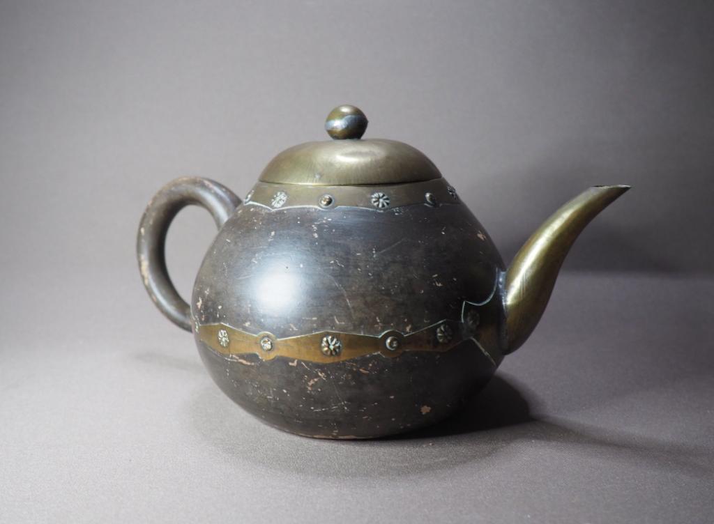 Theepot - Yixing - Yixing theepot met Islamitische merkteken, Antiek en Kunst, Antiek | Keramiek en Aardewerk, Ophalen of Verzenden