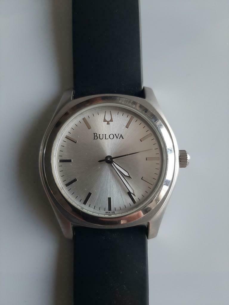Horloge BULOVA quartz , 40 mm, Zo goed als nieuw