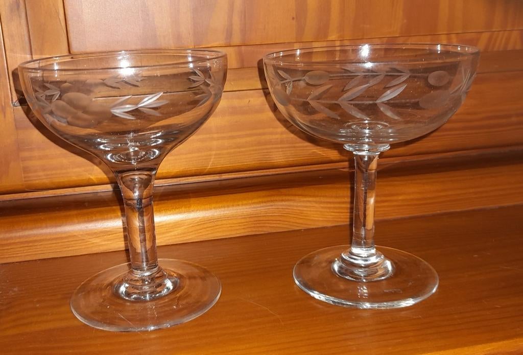 Lot de 2 coupes à champagne anciennes, Enlèvement, Utilisé