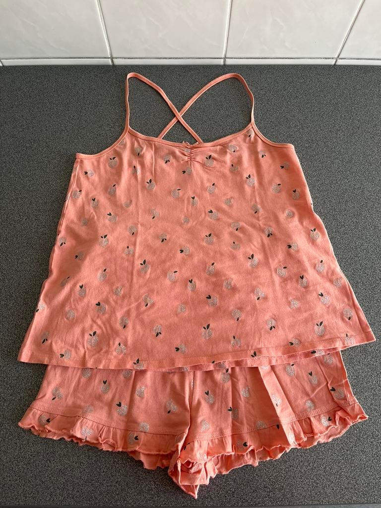 Zalmroze shortama Hema - maat 146/152, Enfants & Bébés, Vêtements enfant | Taille 146, Enlèvement ou Envoi, Comme neuf, Vêtements de nuit ou Sous-vêtements