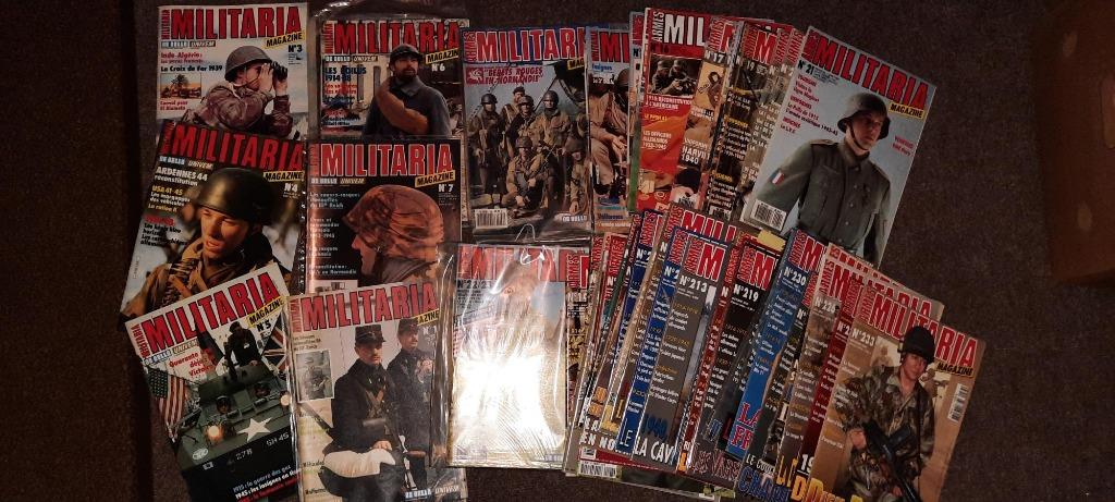 magazine militaire, Enlèvement ou Envoi, Comme neuf