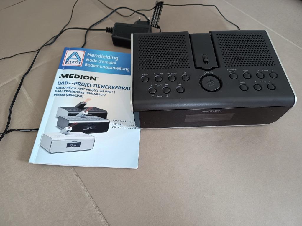 Medion DAB+/FM projectiewekkerradio, Ophalen of Verzenden, Zo goed als nieuw, Radio