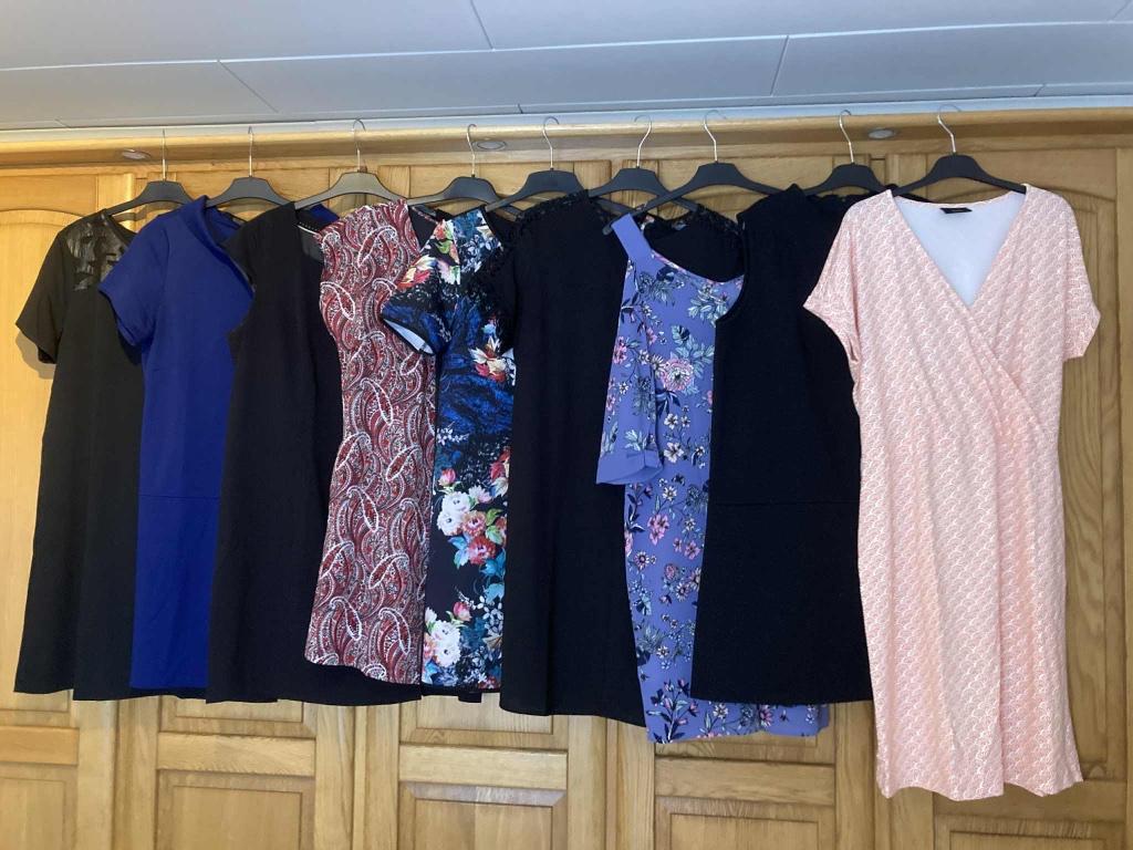 Zomerkleedjes, Ophalen of Verzenden, Zo goed als nieuw, Maat 42/44 (L)