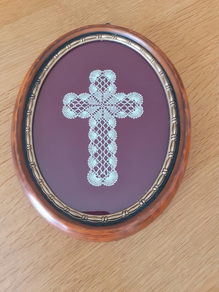 Handwerk kant in houten kader, Hobby en Vrije tijd, Kantklossen, Ophalen of Verzenden, Zo goed als nieuw