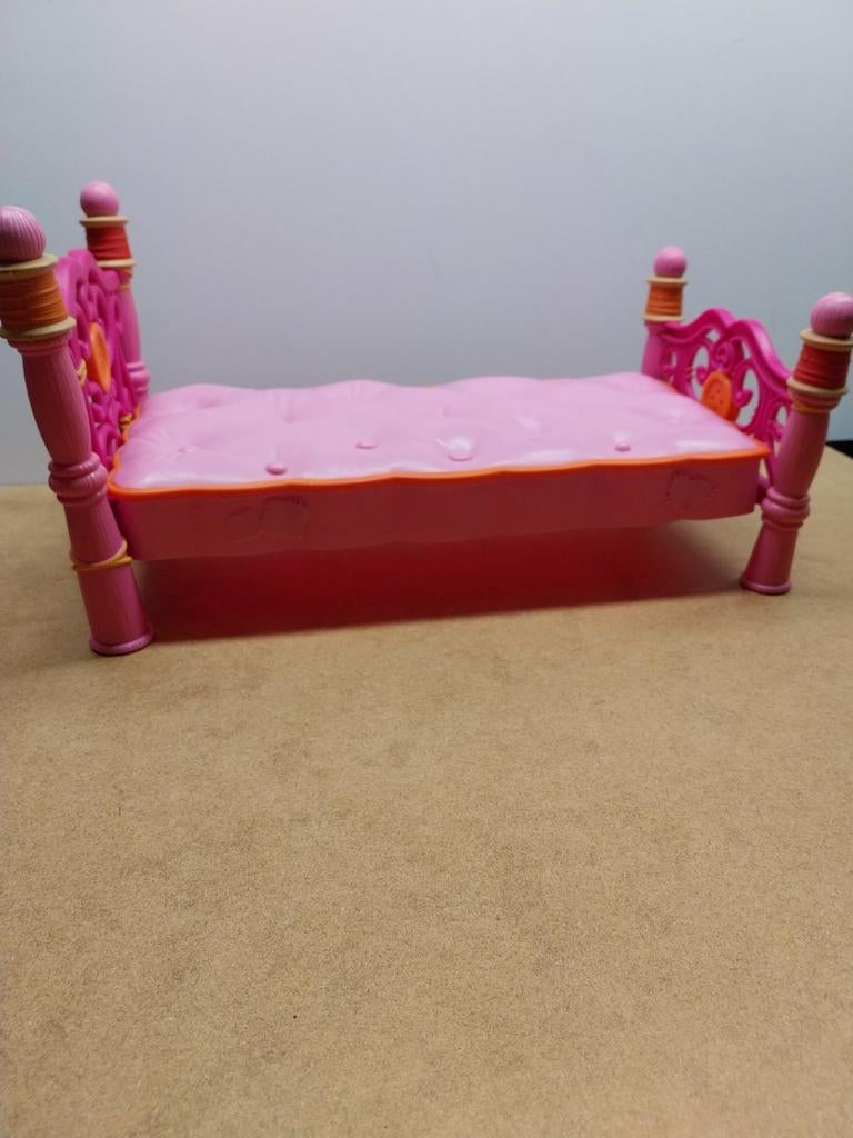 Lit pour poupée lalaloopsy