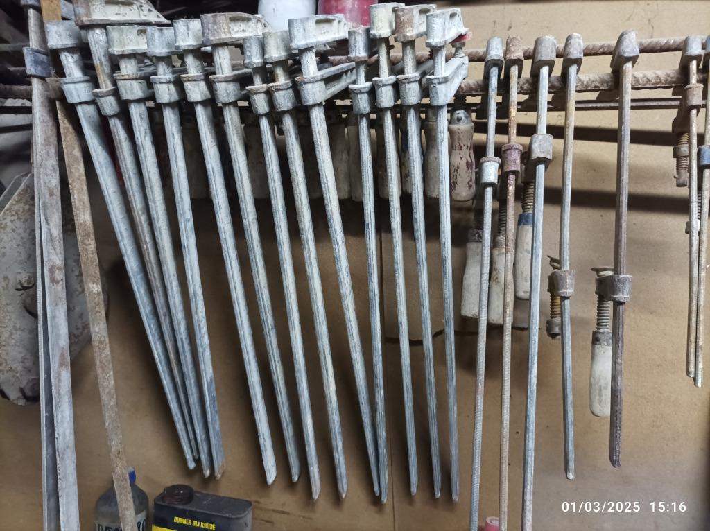 SERRE-JOINTS GALVANISES ET LATTES POUR COLONNE, Enlèvement, Utilisé