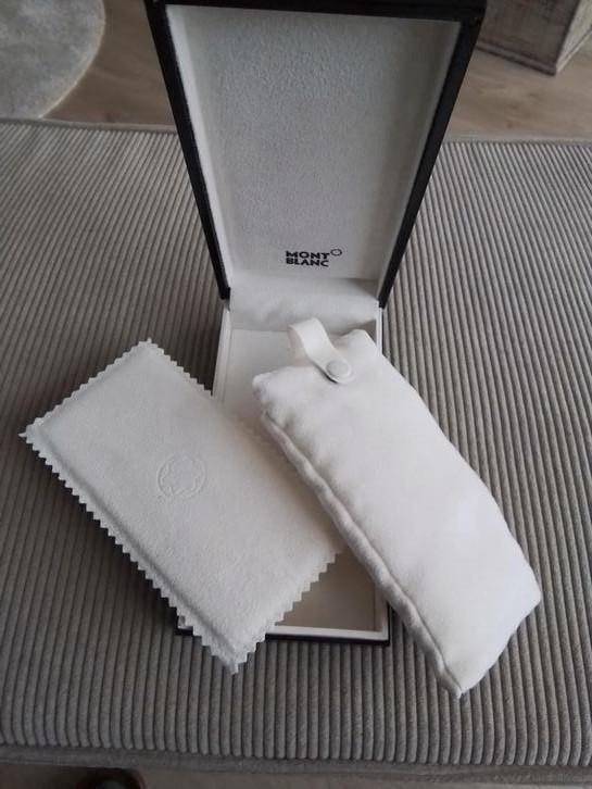 Doos / opbergkoffer MONTBLANC nieuwstaat