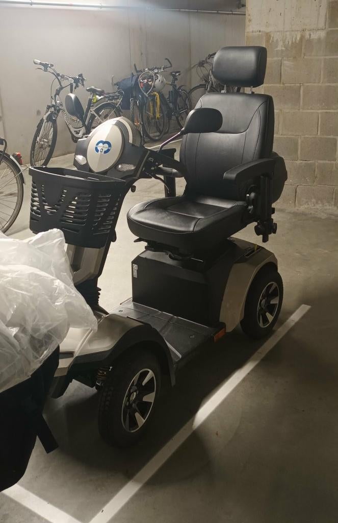 vierwielscooter / scootmobiel, Fietsen en Brommers, Ophalen, Zo goed als nieuw