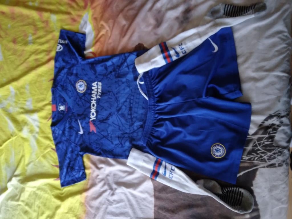 Tenue Chelsea fc size 24 met bedrukking abraham, Ophalen of Verzenden, Gebruikt