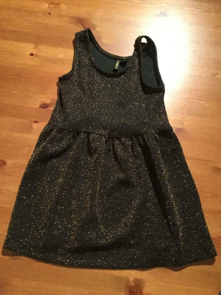Robe soirée 110, Enlèvement ou Envoi, Comme neuf, Fille, Robe ou Jupe