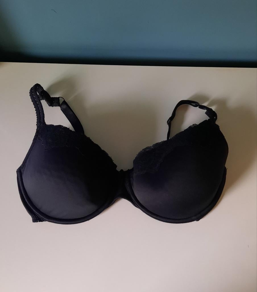 Hunkemöller beha/bh "80D", Kleding | Dames, Ondergoed en Lingerie, Hunkemöller, Ophalen of Verzenden, Zwart, BH