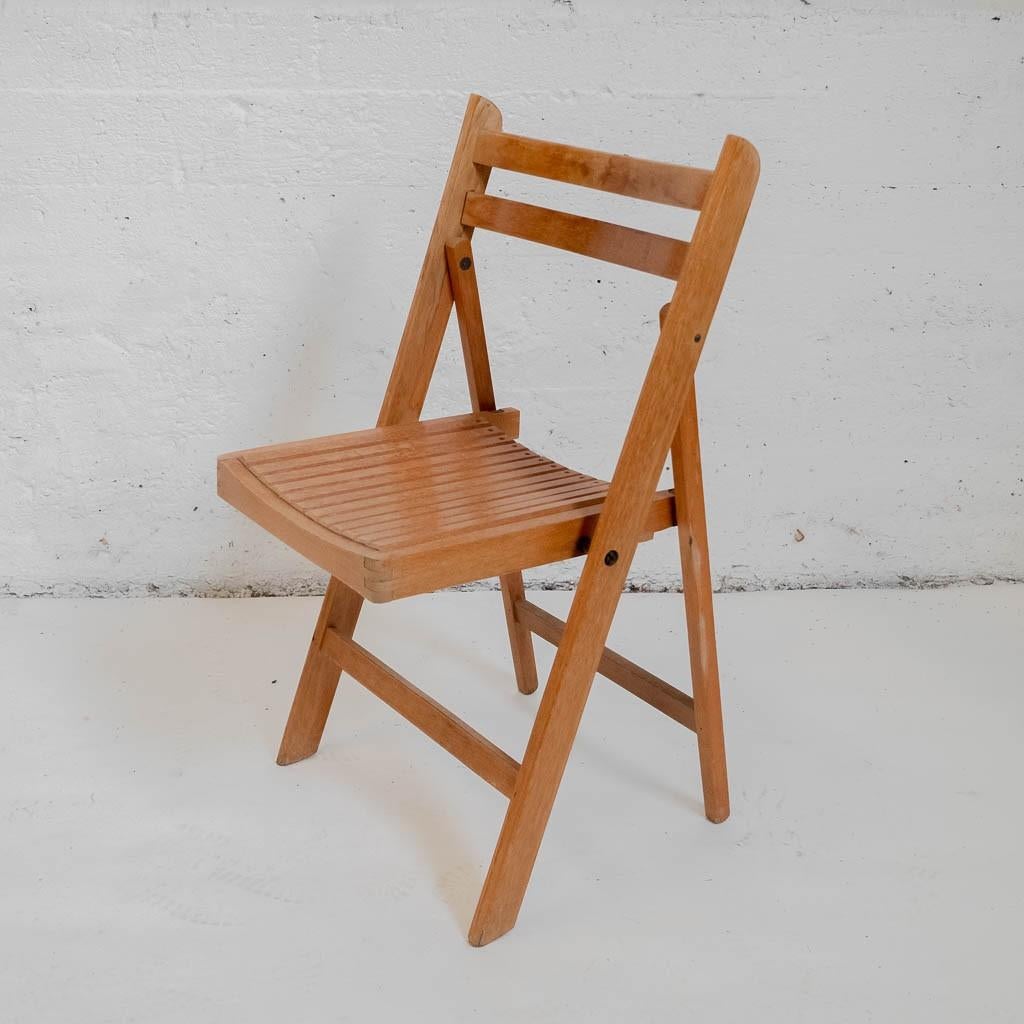 Chaise en bois pliante, Bois