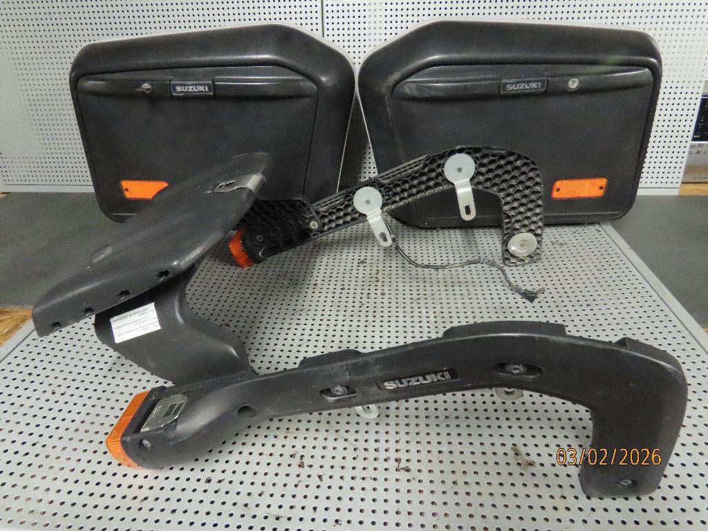 Kofferset & Rek Koffer-set VX 800 Highlander Rek met Koffers, Motos, Accessoires | Valises & Sacs, Utilisé, Enlèvement ou Envoi