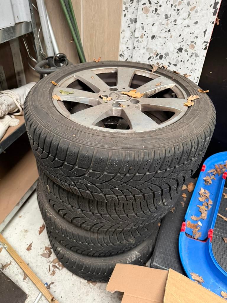Mercedes C-klasse winterbanden op velg, Ophalen, Winterbanden