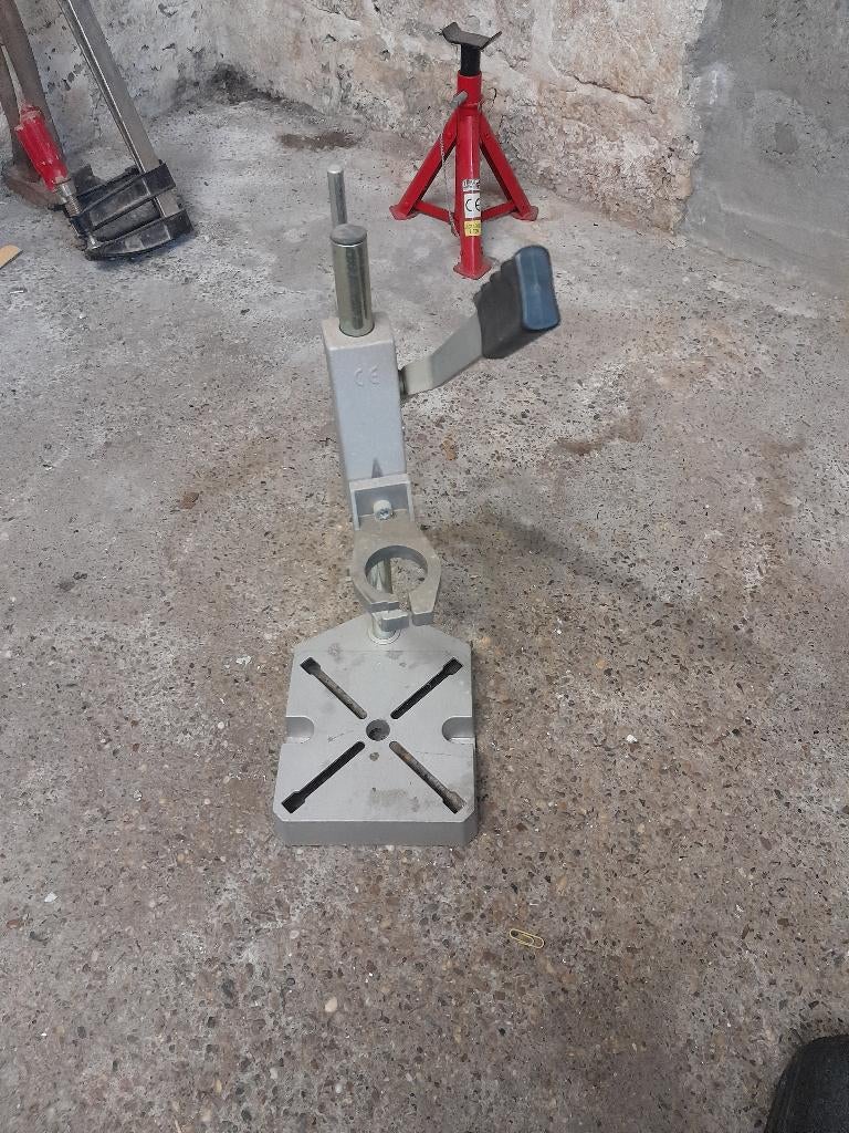 Boorstandaard, Doe-het-zelf en Bouw, Gereedschap | Boormachines, Ophalen