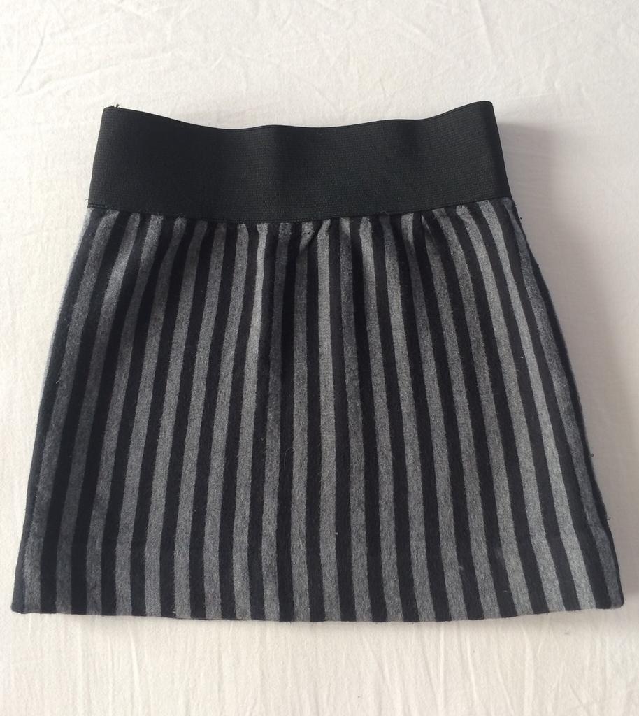jupe faite main 134 rayée, Enfants & Bébés, Vêtements enfant | Taille 134, Enlèvement ou Envoi, Utilisé, Fille, Robe ou Jupe