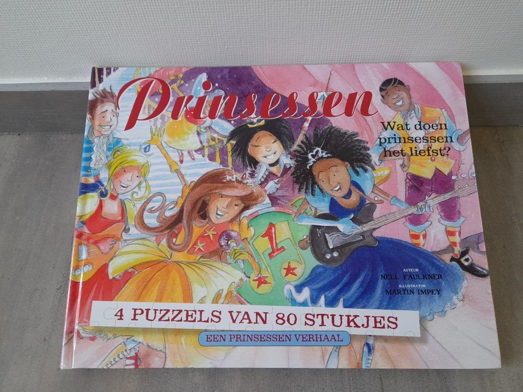 Boek met puzzels "Prinsessen", Enlèvement, Plus de 50 pièces, Comme neuf