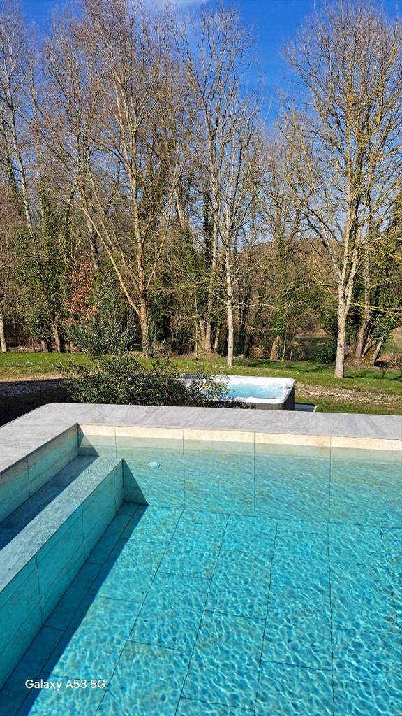 Huisje in Champagne Spa Verwarmd zwembad 5 slaapkamers/5 bad, 4 of meer slaapkamers, In bos, Dorp, 10 personen