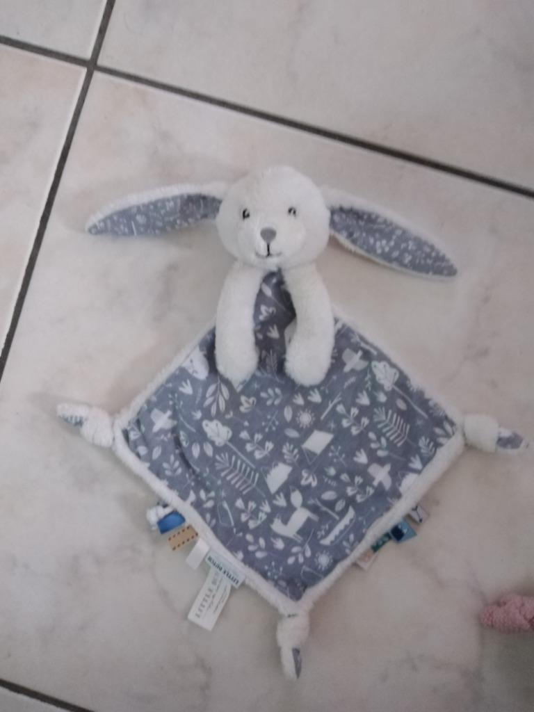 knuffeldoekje little dutch konijn (doos 110), Ophalen of Verzenden, Nieuw, Konijn