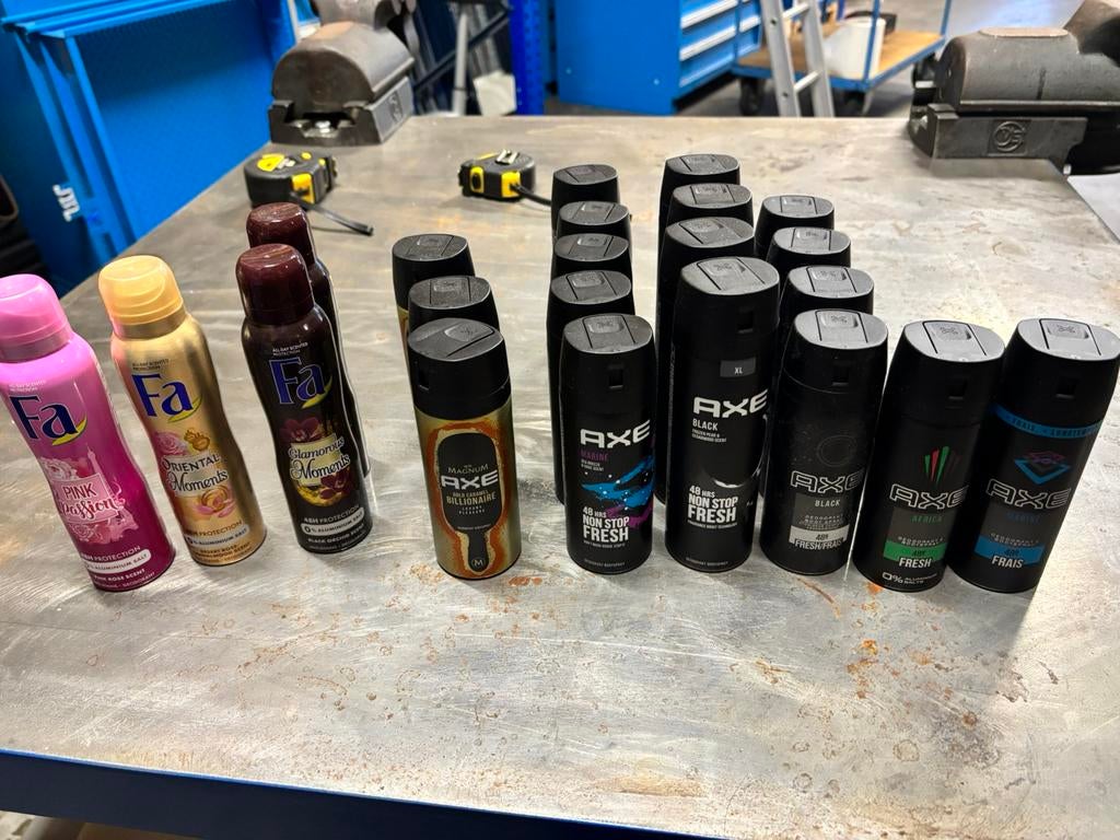 Lot deo deoderant axe en FA, Ophalen, Zo goed als nieuw
