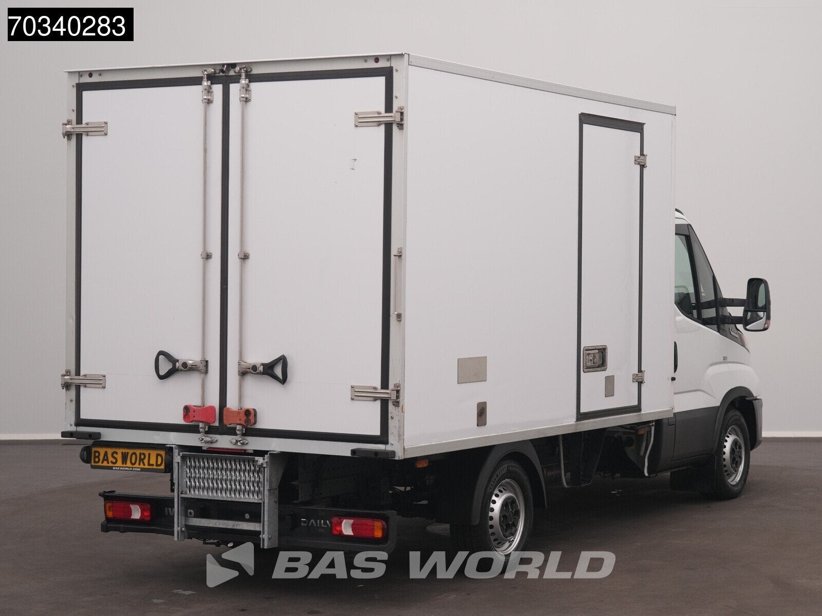 Iveco Daily 35S16 Automaat Koel/Vrieswagen Carrier Xarios 5, Autos, Achat, Euro 6, Entreprise, Volant multifonction