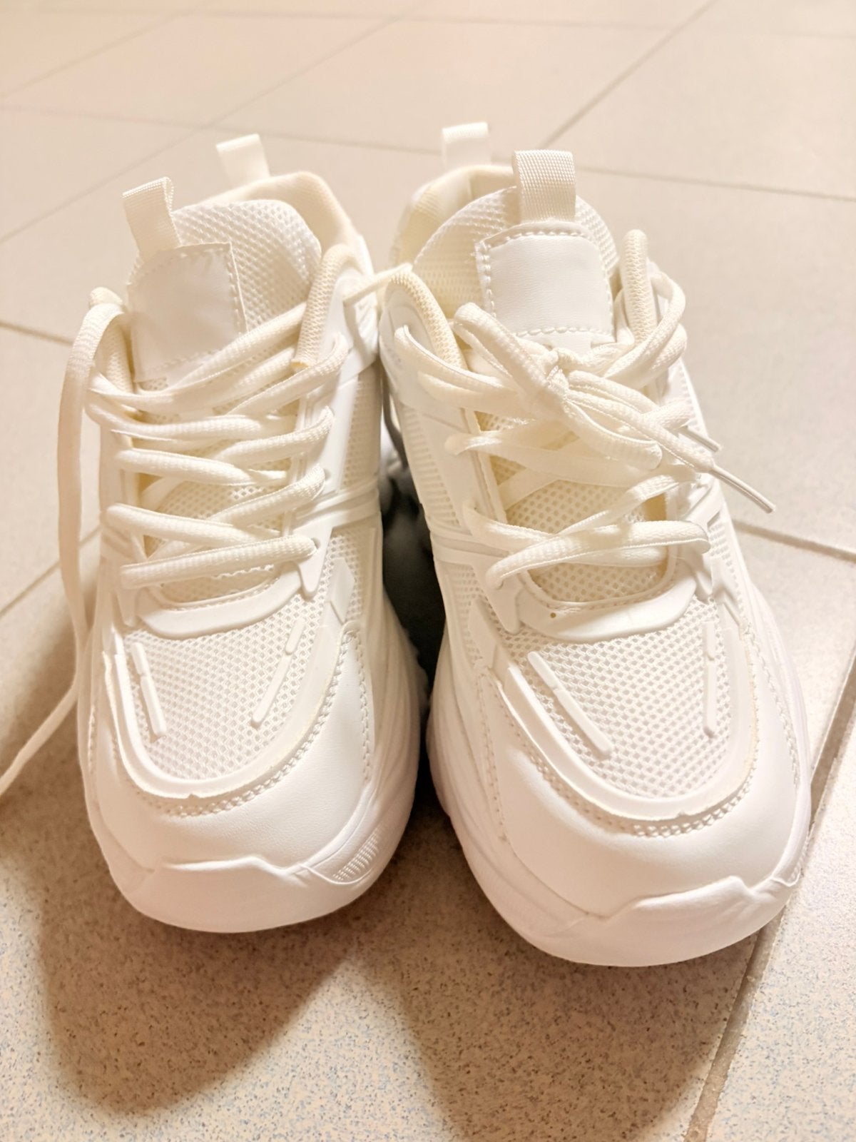 Schoenen unisex, Ophalen of Verzenden, Zo goed als nieuw, Schoenen, Overige merken