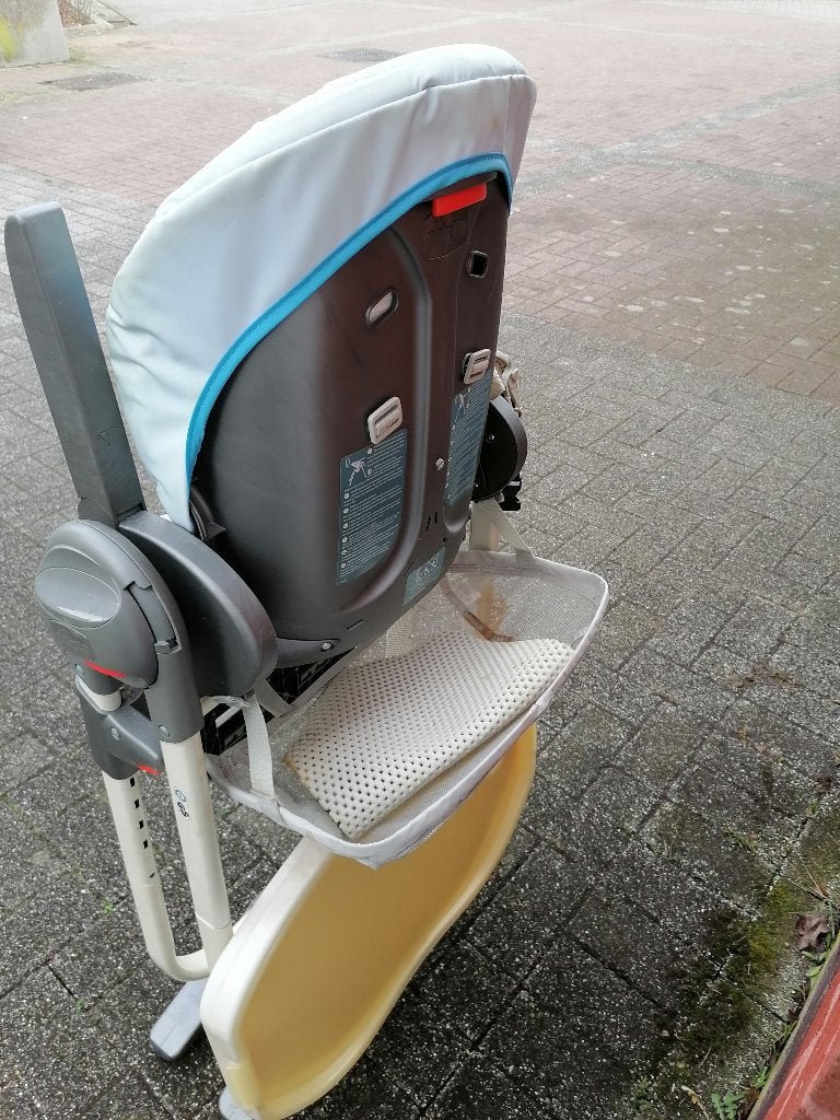 Eetstoel chicco, Kinderen en Baby's, Kinderstoelen, Ophalen, Gebruikt, Meegroeistoel, Gordel(s)