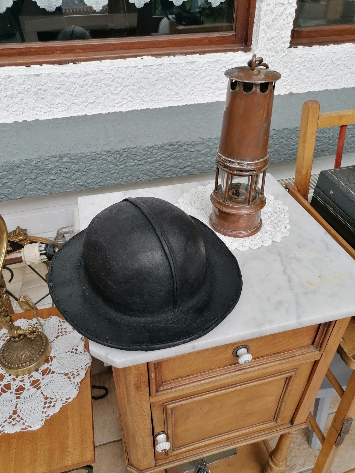 Ancienne lampe de mineur et casque en cuir, Enlèvement ou Envoi