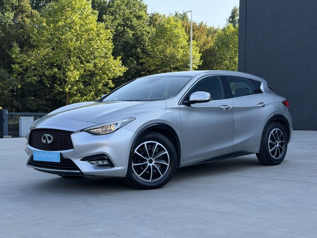 Infiniti Q30 1.5d 2016 Trekhaak Parkeersensoren, Auto's, USB, 103 g/km, Bedrijf, 5 deurs
