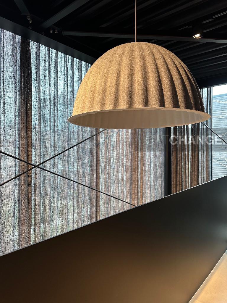 10x MUUTO UNDER THE BELL HANGLAMP groot 82 cm E27 led -75%, Huis en Inrichting, Ophalen, Zo goed als nieuw, Stof, High-end Lighting