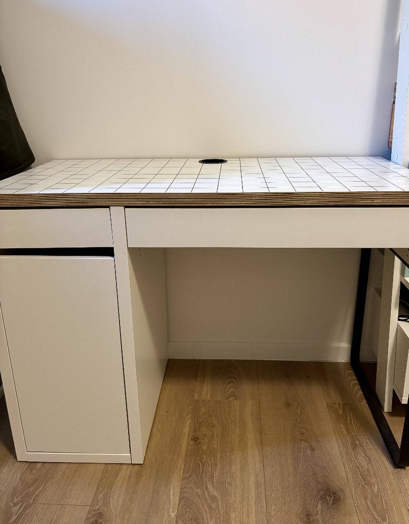 IKEA MICKE Desk, Ophalen, Met lades, 105 cm, Gebruikt