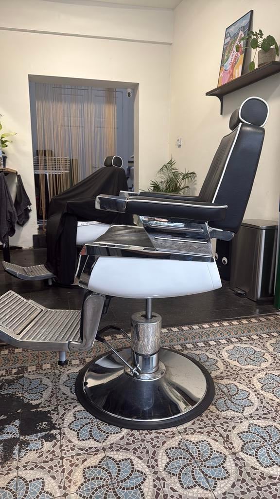 2 Barberstoelen, Barberchair, Diensten en Vakmensen, Haarkappers