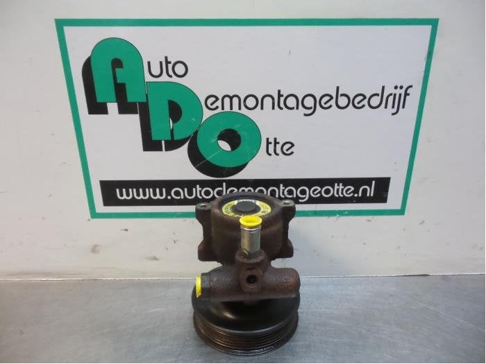 Stuurbekrachtiging Pomp van een Volkswagen Polo (Polo 99-), Gebruikt, -, Volkswagen, -