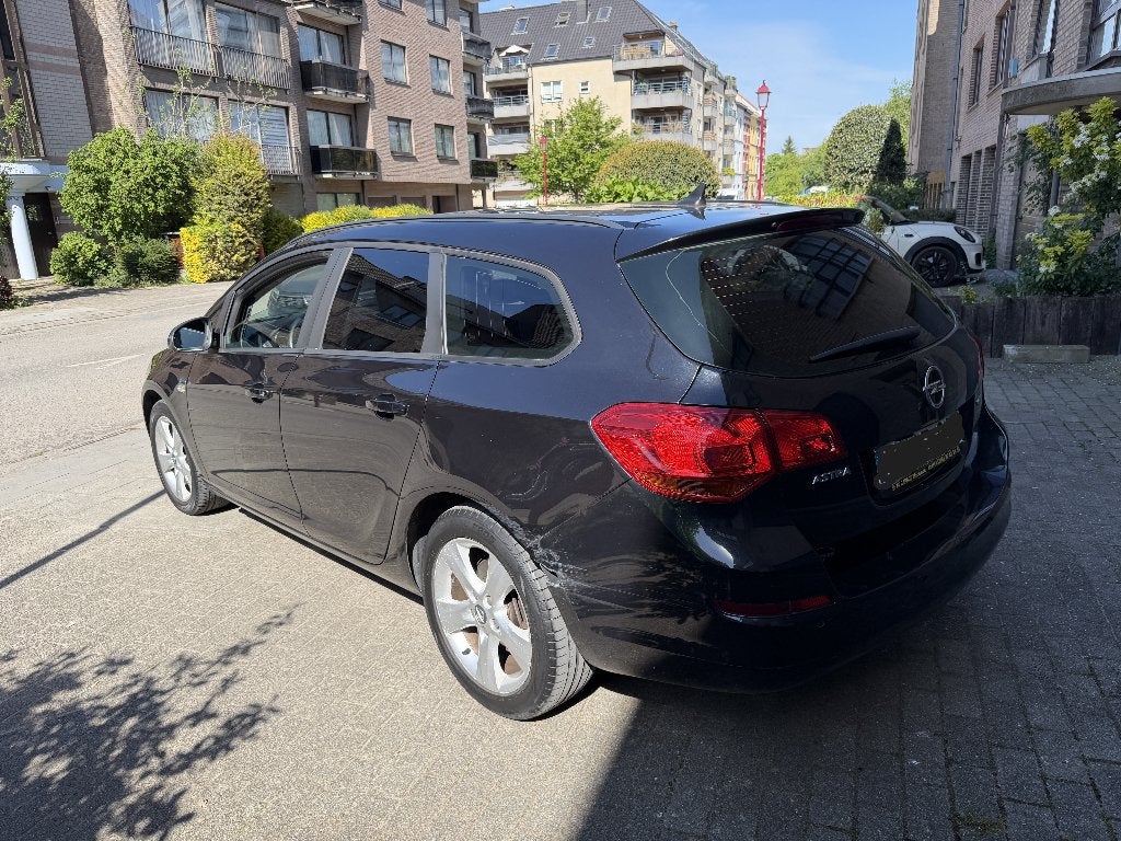 Opel astra 17 cdti, Autos, Achat, Entreprise, Boîte manuelle, Entretenue par le concessionnaire
