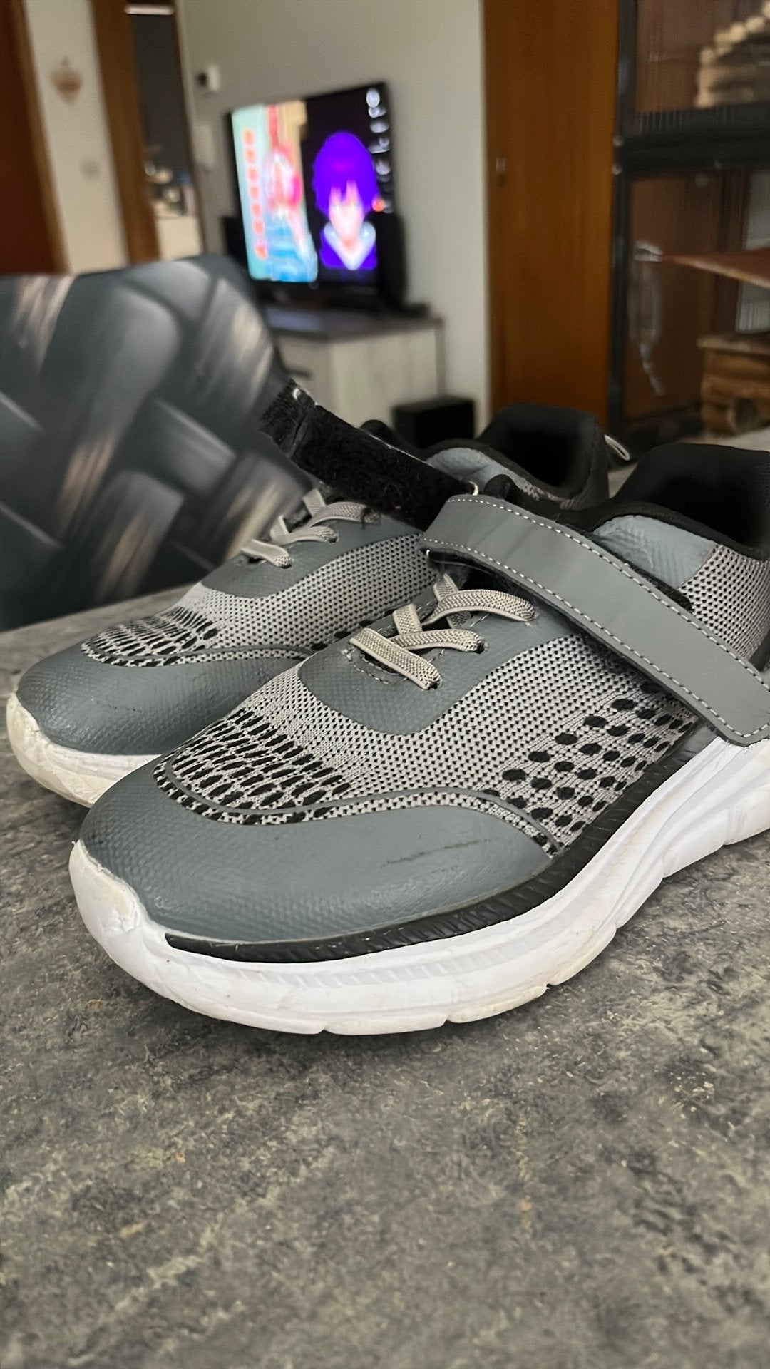 Jongen schoenen maat 35 en 33, Ophalen, Zo goed als nieuw