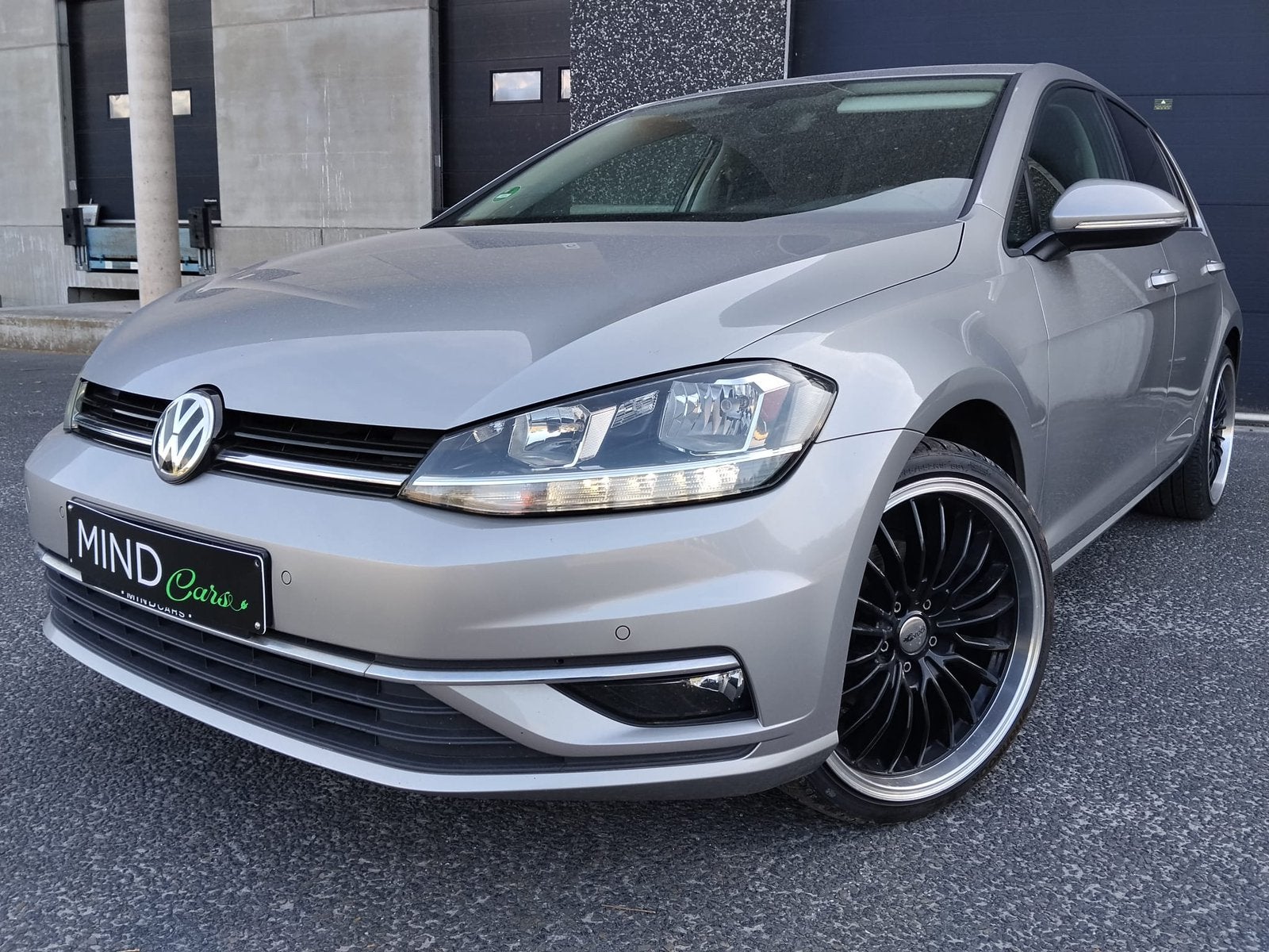 VOLKSWAGEN  GOLF 7 TSi 125Ch Highline Pack Launch & Travel, Autos, 1395 cm³, Argent ou Gris, Achat, Euro 6