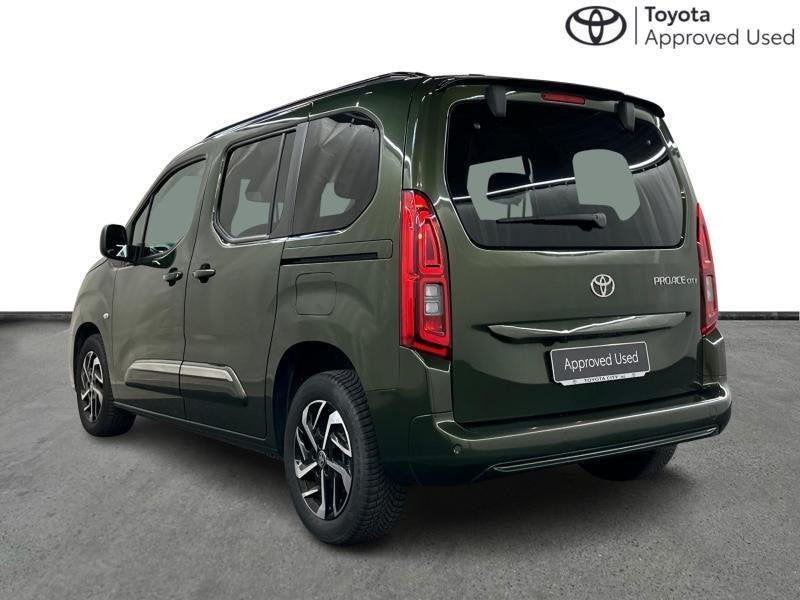 Toyota ProAce VERSO SWB Family 5pl 1.2, Autos, Toyota, Electronic Stability Program (ESP), Achat, ProAce, Boîte manuelle